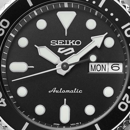 Seiko 5 Sports SKX Midi Black 38mm Mens Watch Black